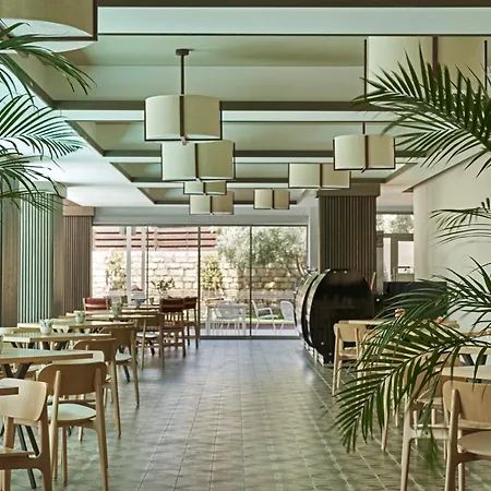 Hotel Atlantica Oasis 4*