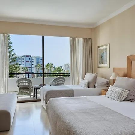 מלון Atlantica Oasis 4*