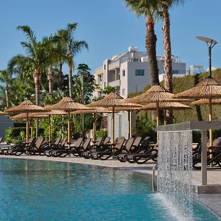מלון Atlantica Oasis לימסול