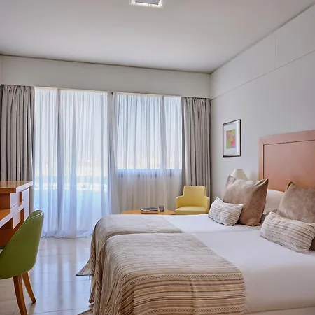 Atlantica Oasis 4* לימסול