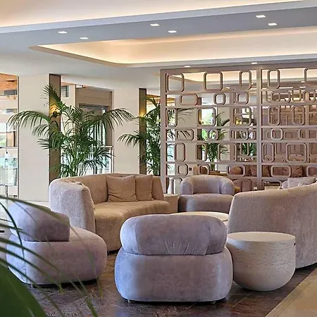 מלון Atlantica Oasis לימסול