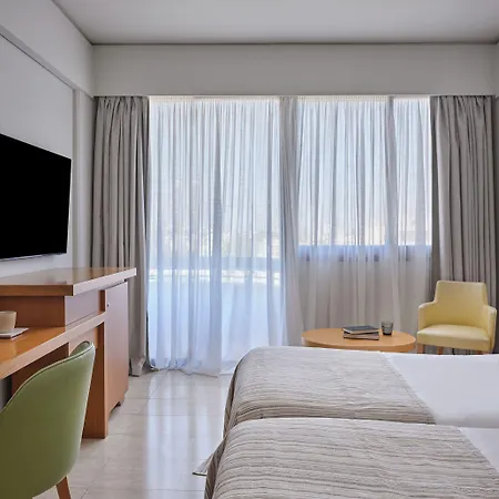 Atlantica Oasis 4* לימסול