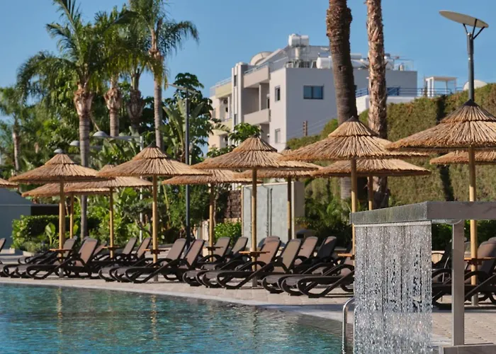 فندق Atlantica Oasis ليماسول