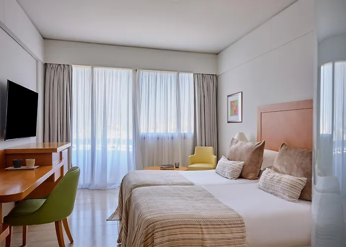 Atlantica Oasis 4* ليماسول